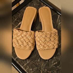 NEW Without Box 9.5 Nude Dream Pairs Braided Open Toe Low Heels